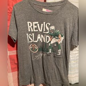 New York Jets Revis Island Shirt T-Shirt NFL Medium Youth Darrelle